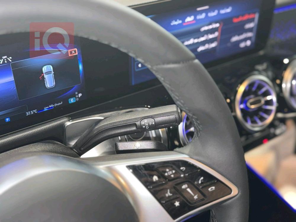 مرسيدس بنز EQB